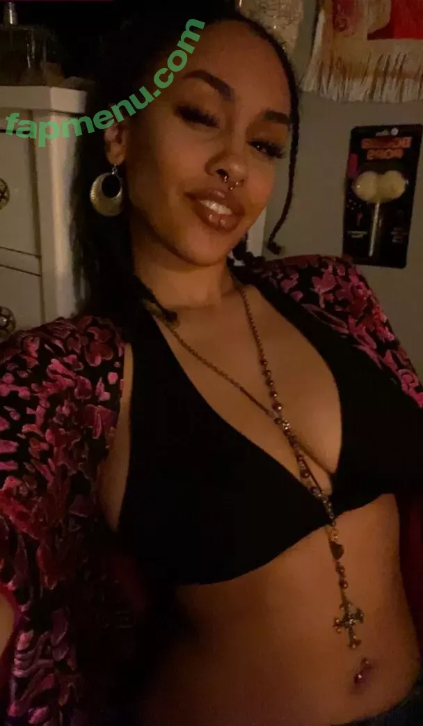 Aaliyeezy nude photo #0094 (theallierae)