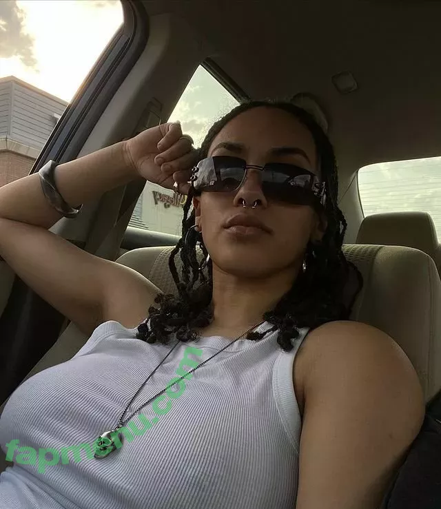 Aaliyeezy nude photo #0103 (theallierae)