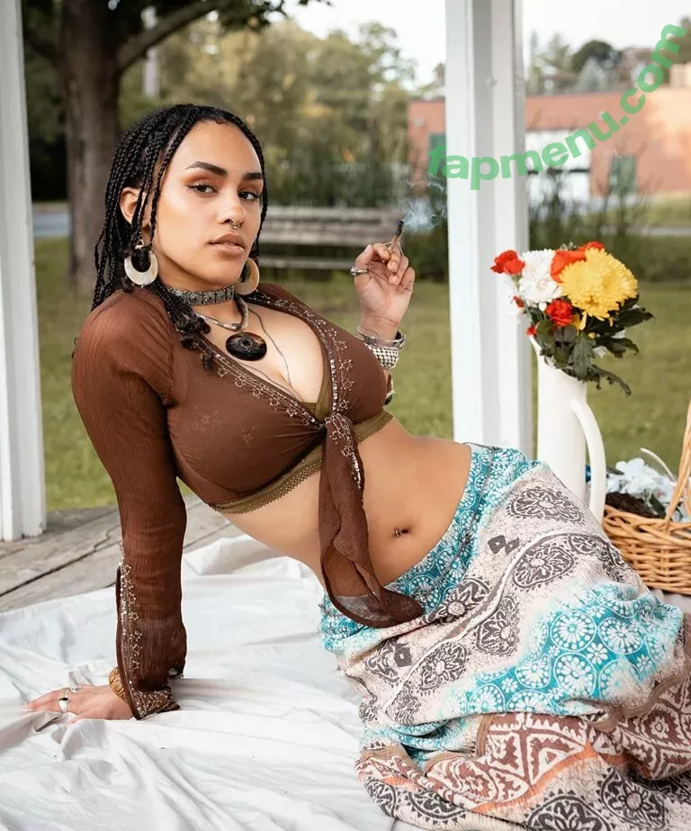 Aaliyeezy nude photo #0224 (theallierae)