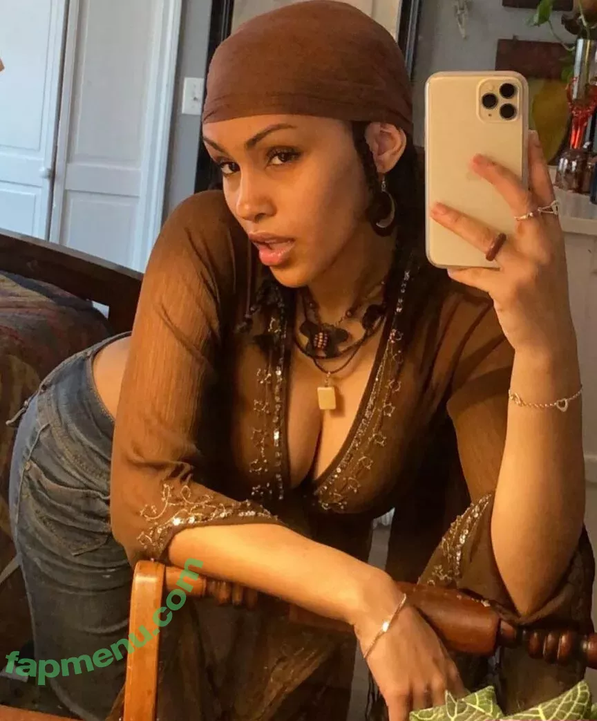 Aaliyeezy nude photo #0264 (theallierae)