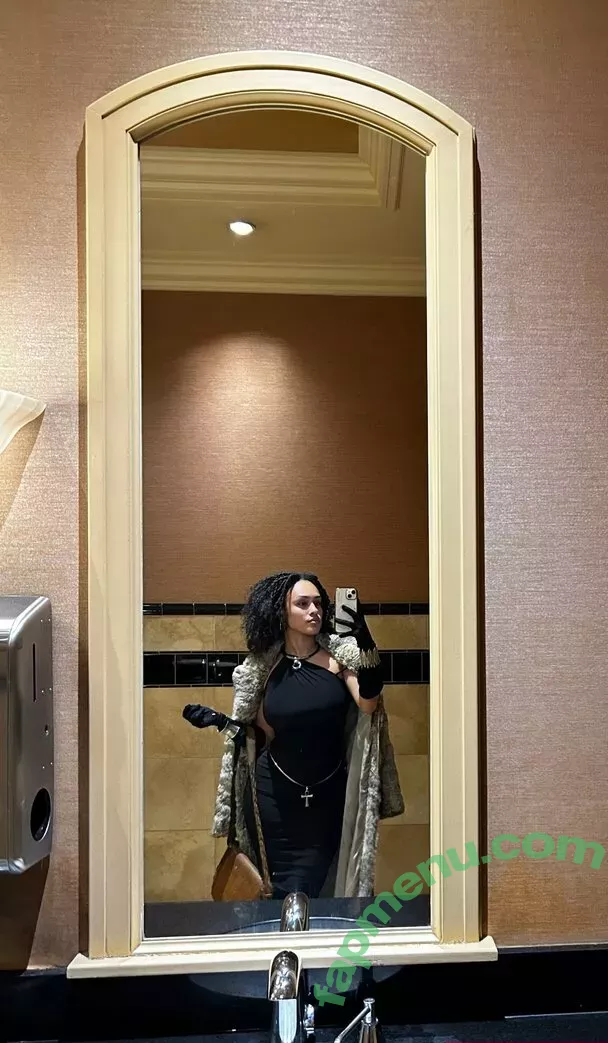Aaliyeezy nude photo #0431 (theallierae)