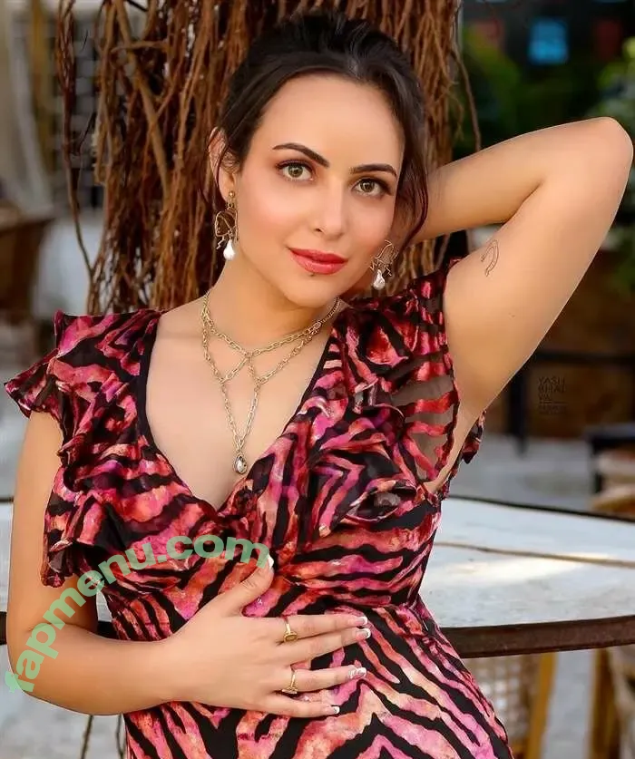 Aanchal Munjal nude photo #0015 (aanchalmunjalofficial)