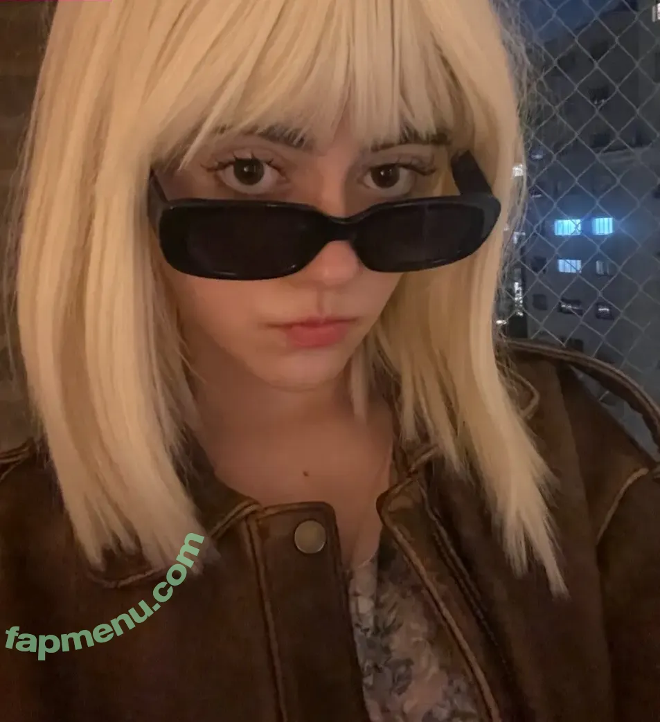 aangelarrochista nude photo #0095 (mrs_arockstar)