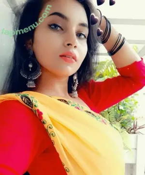 Aarohi Verma / aarohiverma001 nude photo #0013