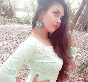 Aarohi Verma / aarohiverma001 nude photo #0031