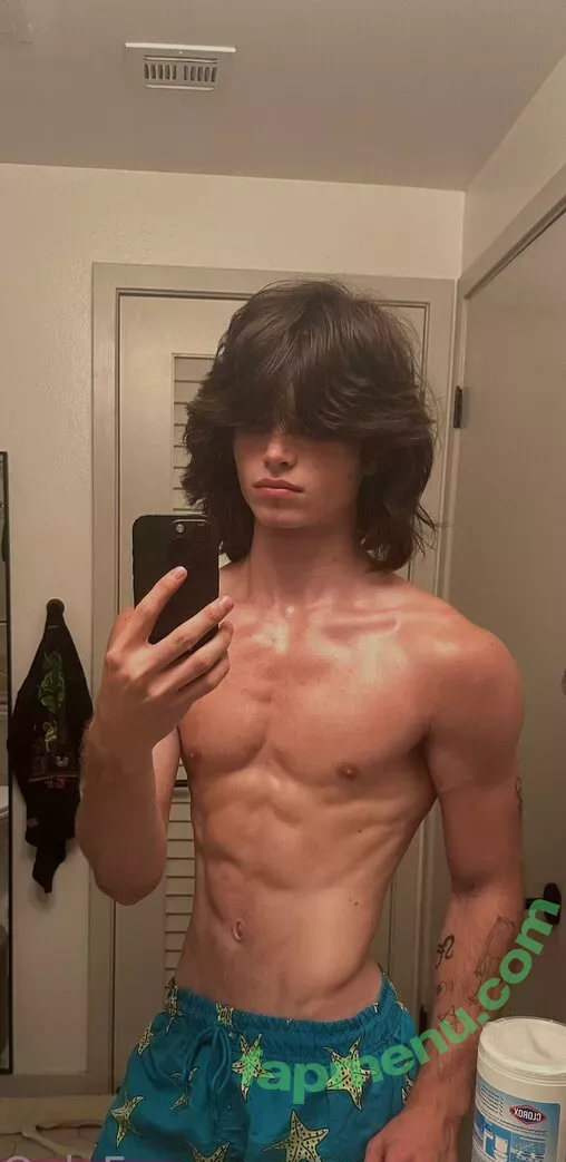 aaroncarson nude photo #0003 (aaroncarson)