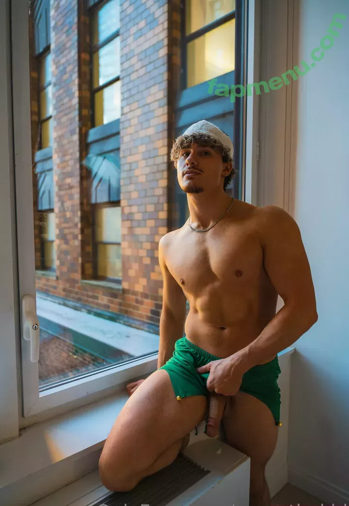aaronthekid nude photo #0011 (aaronthekiddd_)
