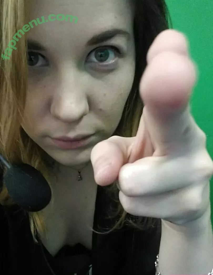 Aayley nude photo #0034 (French streamer)