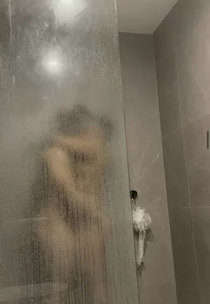 Aazula / azulaae / elnaelle nude photo #0016
