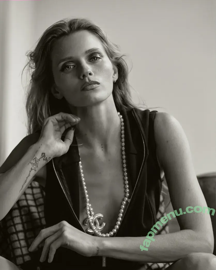 Abbey Lee nude photo #0001 (Abbey Lee)