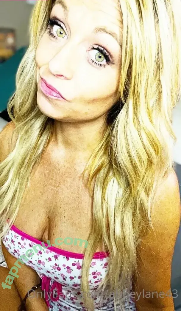 AbbeyLane43 nude photo #0013 (AbbeyLane43)
