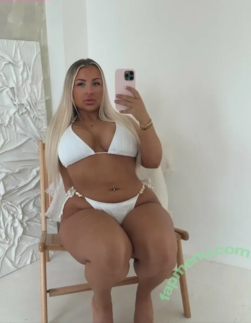 Abbie Carroll nude photo #0133 (abbcrrll / abbiecarroll_x / abs.carroll)