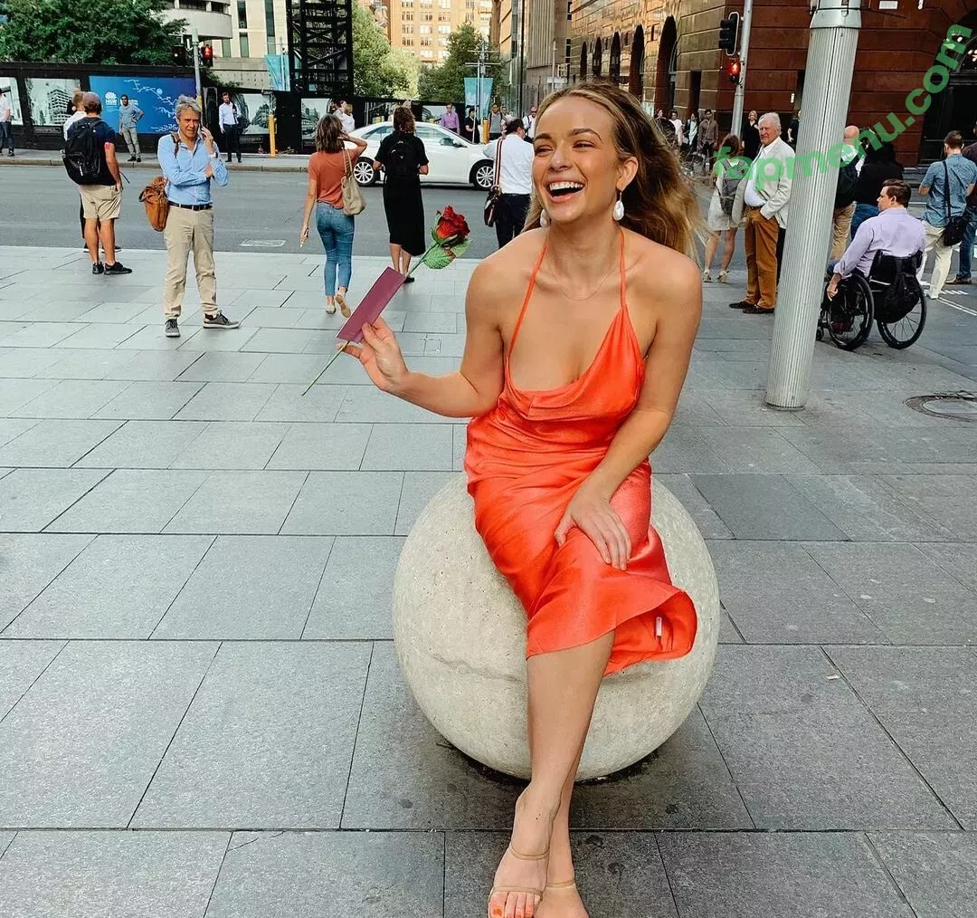 Abbie Chatfield nude photo #0333 (abbiechatfield)