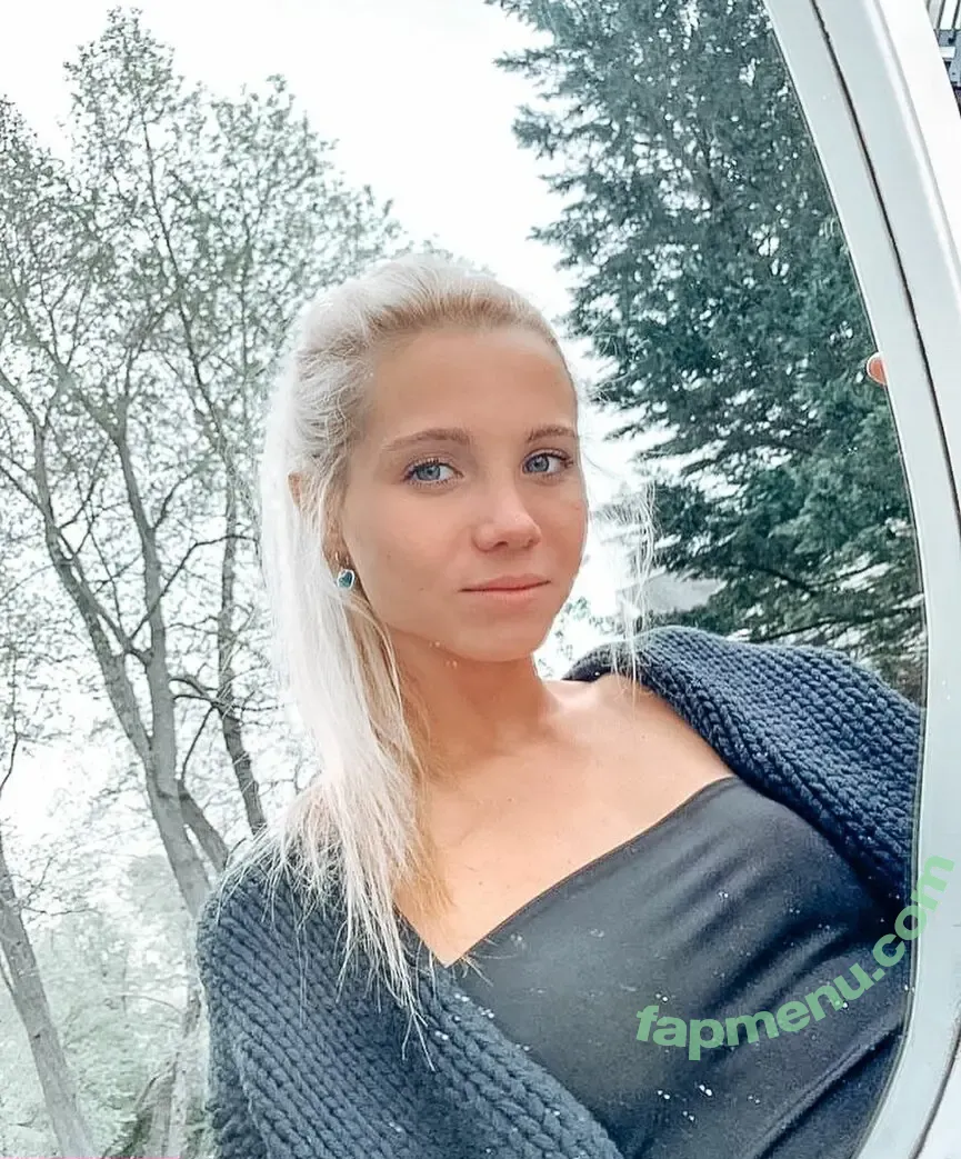 Abby Gendell nude photo #0003 (Abby Gendell)