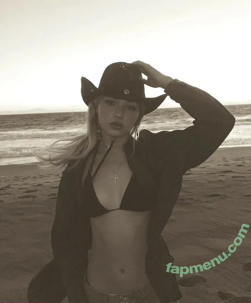 Abby Paradise nude photo #0126 (Abby Saltzman / abby.saltzman)