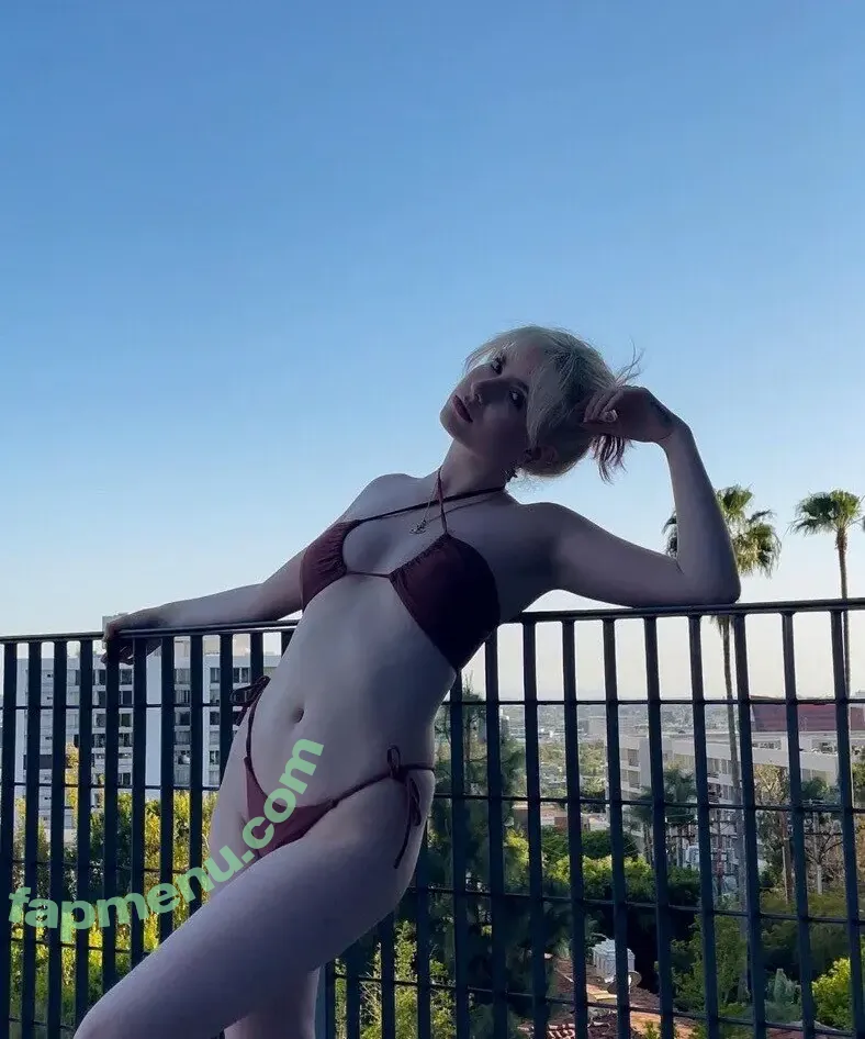 Abby Roberts nude photo #0006 (AbbyArtistry / abbyroberts)