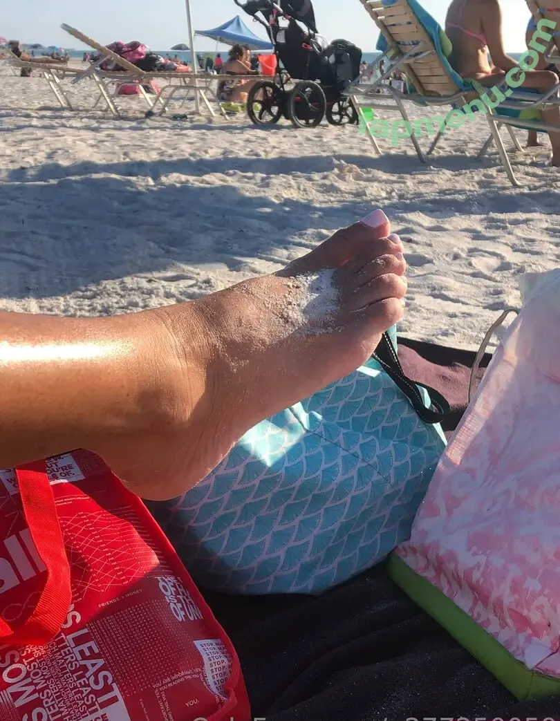 abbyrosesexyfeet nude photo #0005 (abbyrosesexyfeet)