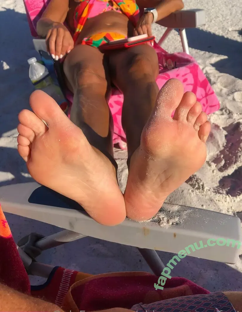 abbyrosesexyfeet nude photo #0040 (abbyrosesexyfeet)
