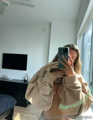  nude photo #0003