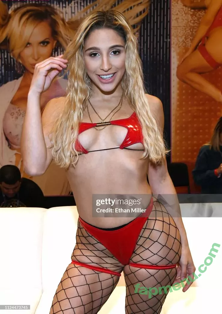 Abella Danger nude photo #2323 (abella_danger / abelladanger / dangershewrote)