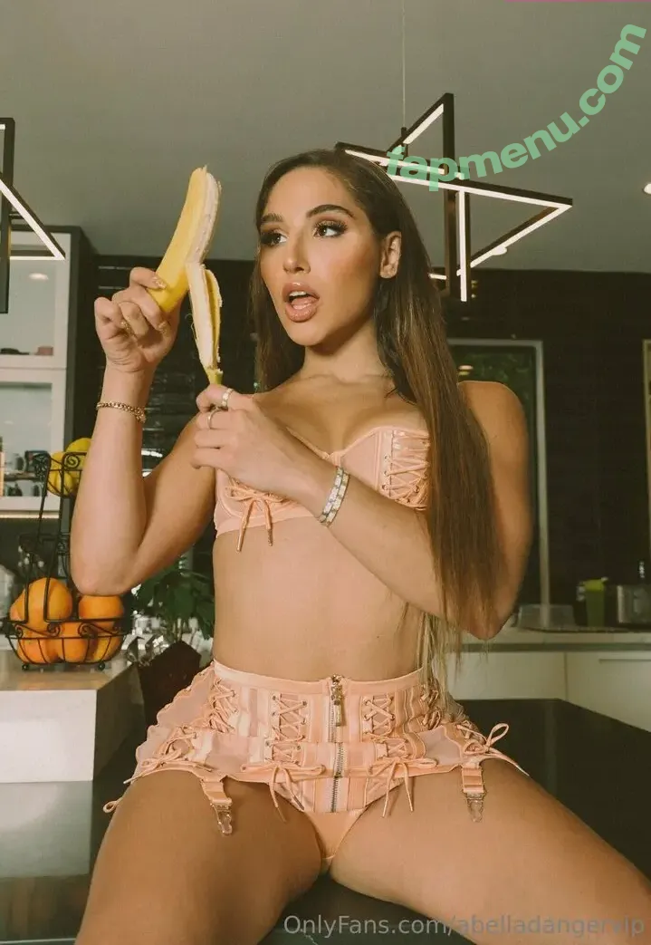 abelladangervip nude photo #0017 (abelladangervip)