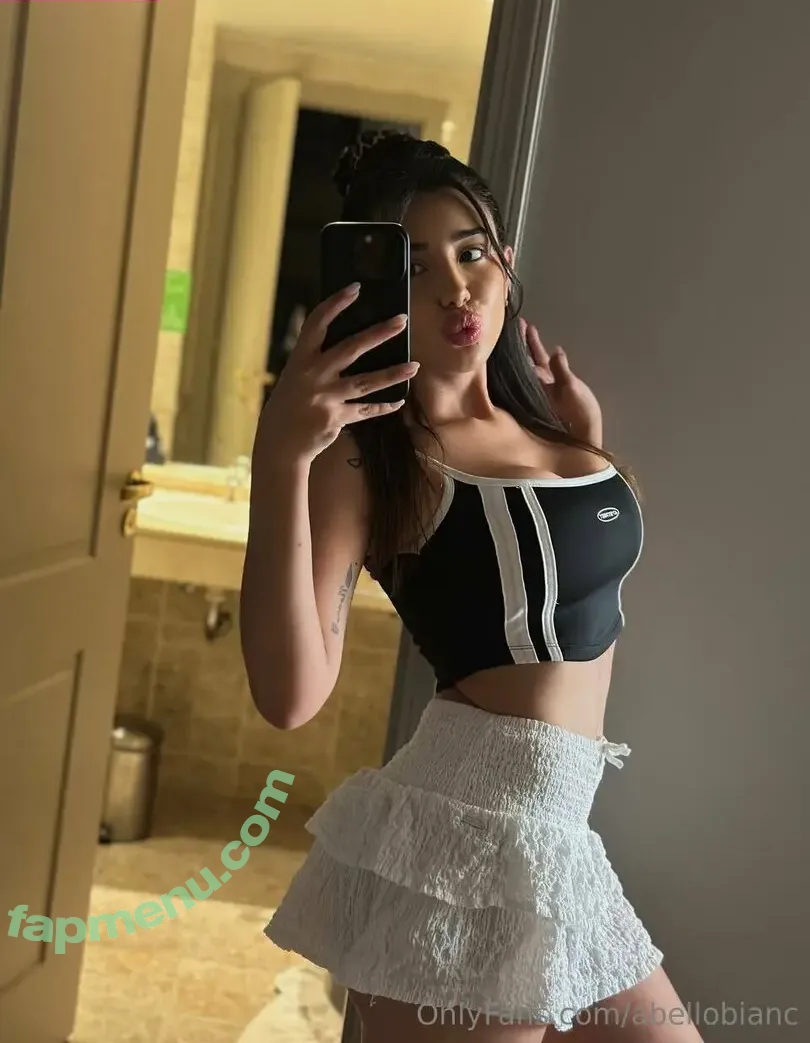 abellobianc nude photo #0005 (abellobiancx)