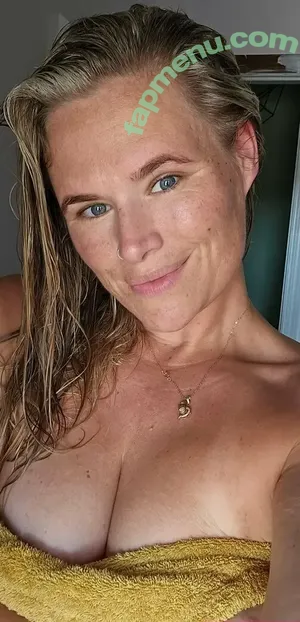 abifox12xxx / abi_fox12 nude photo #0175