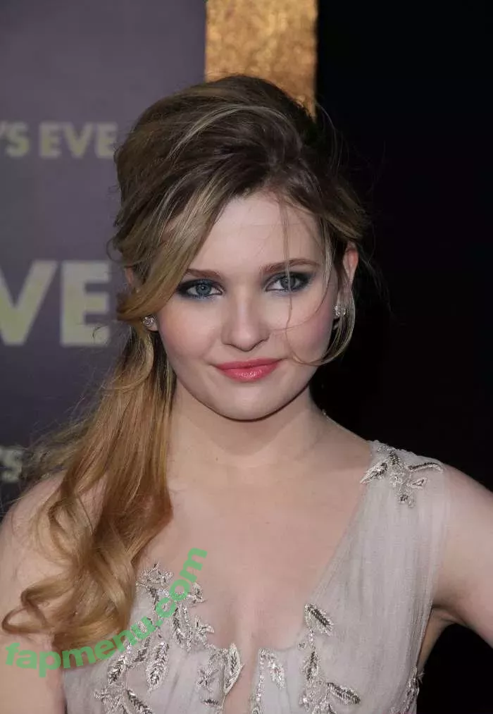 Abigail Breslin nude photo #0027 (abbienormal9 / yoabbaabba)