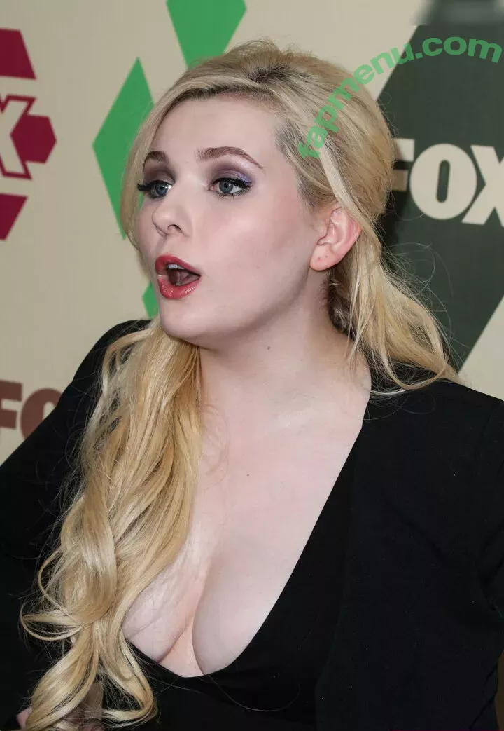 Abigail Breslin nude photo #0038 (abbienormal9 / yoabbaabba)