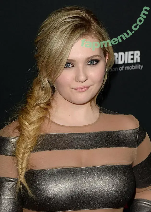 Abigail Breslin nude photo #0068 (abbienormal9 / yoabbaabba)