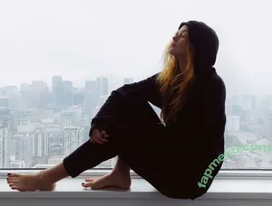 Abigail Cowan / abbeycowen nude photo #0037