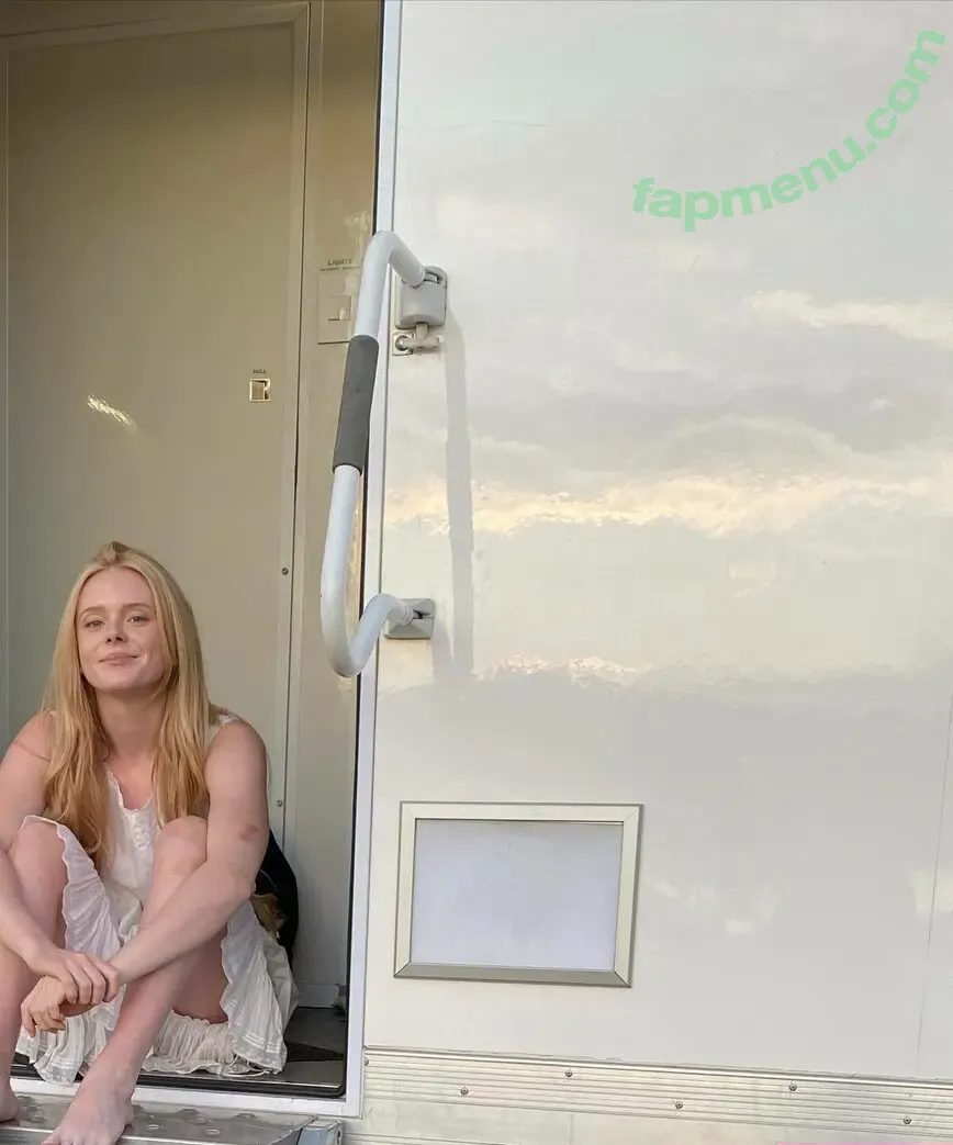 Abigail Cowan nude photo #0039 (abbeycowen)