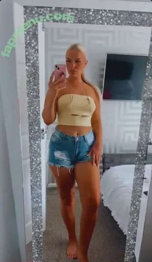 Abigail Holder / abigailholder0 / abigailholder__ / abigailholderrr nude photo #0012