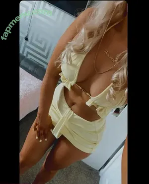 Abigail Holder / abigailholder0 / abigailholder__ / abigailholderrr nude photo #0075