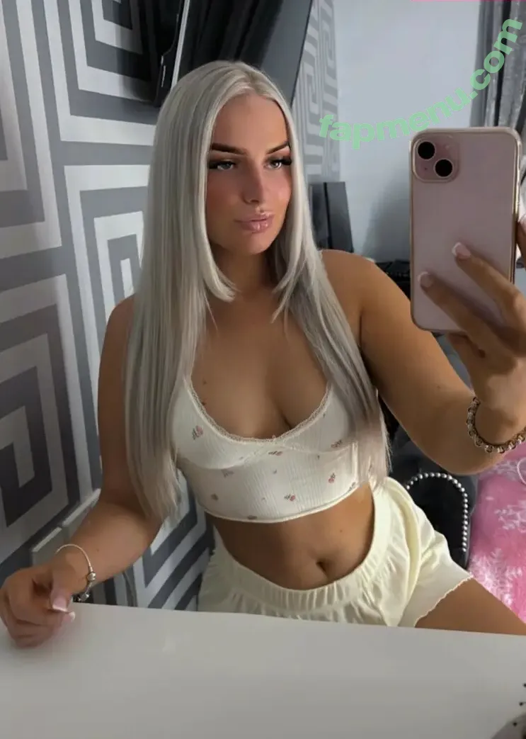 Abigail Holder nude photo #0023 (abigailholder0 / abigailholder__ / abigailholderrr)