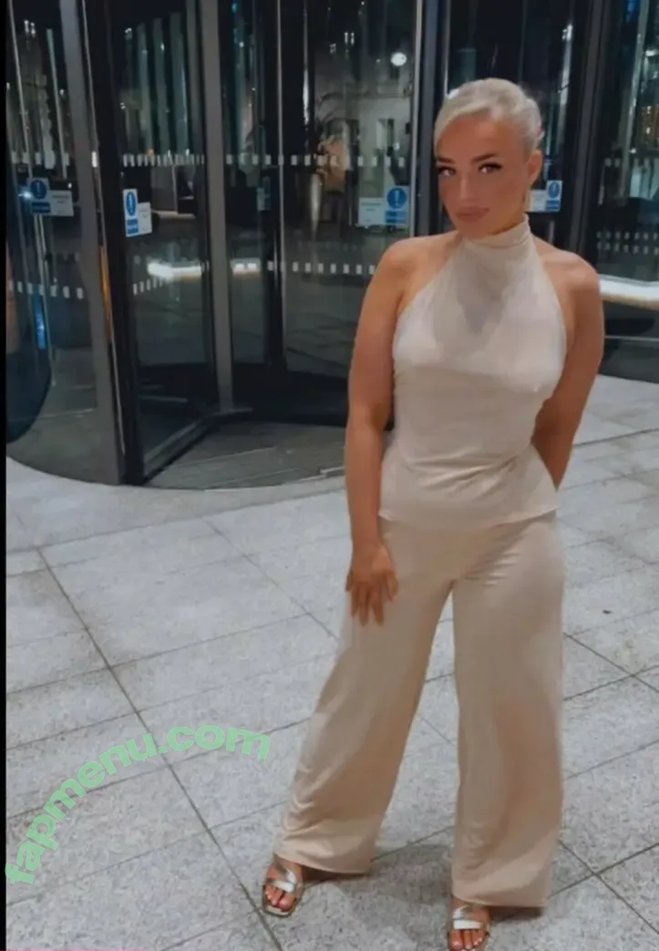 Abigail Holder nude photo #0035 (abigailholder0 / abigailholder__ / abigailholderrr)