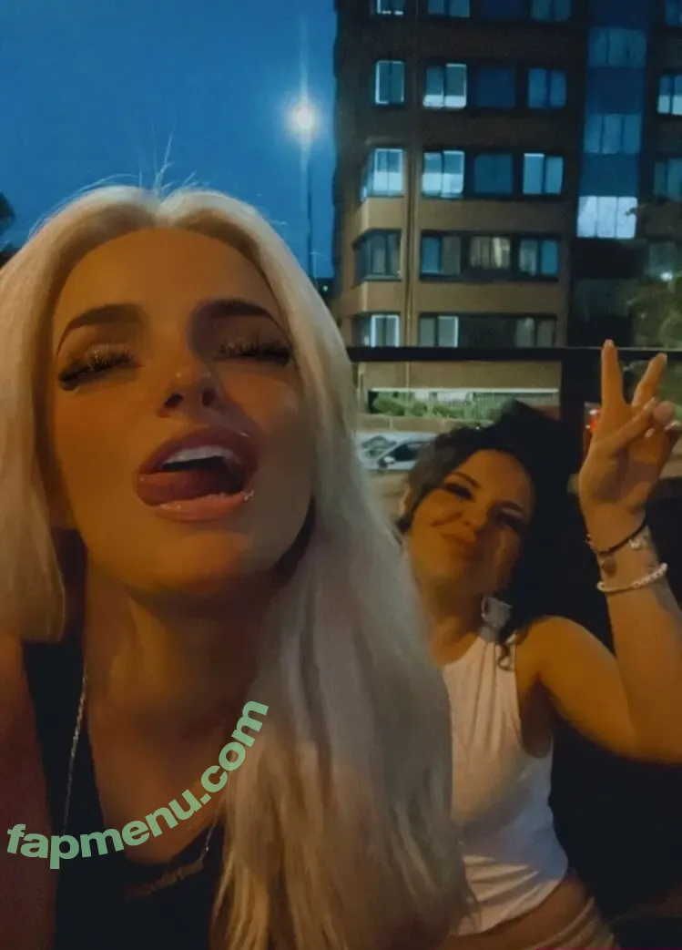 Abigail Holder nude photo #0036 (abigailholder0 / abigailholder__ / abigailholderrr)