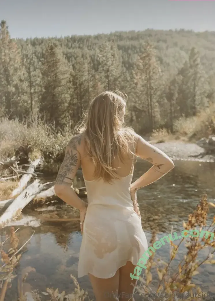 Abigail Martin nude photo #0306 (abigailhmartin / abigailmartin)