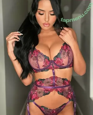 Abigail Ratchford / abigailratchford nude photo #0001