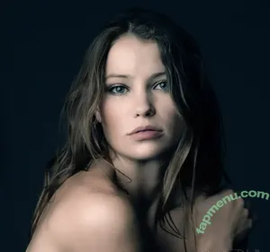 Abigail Thompson / abigailthompson nude photo #0029