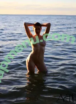 Abigale Mandler nude photo #0199 (abigalemandler)