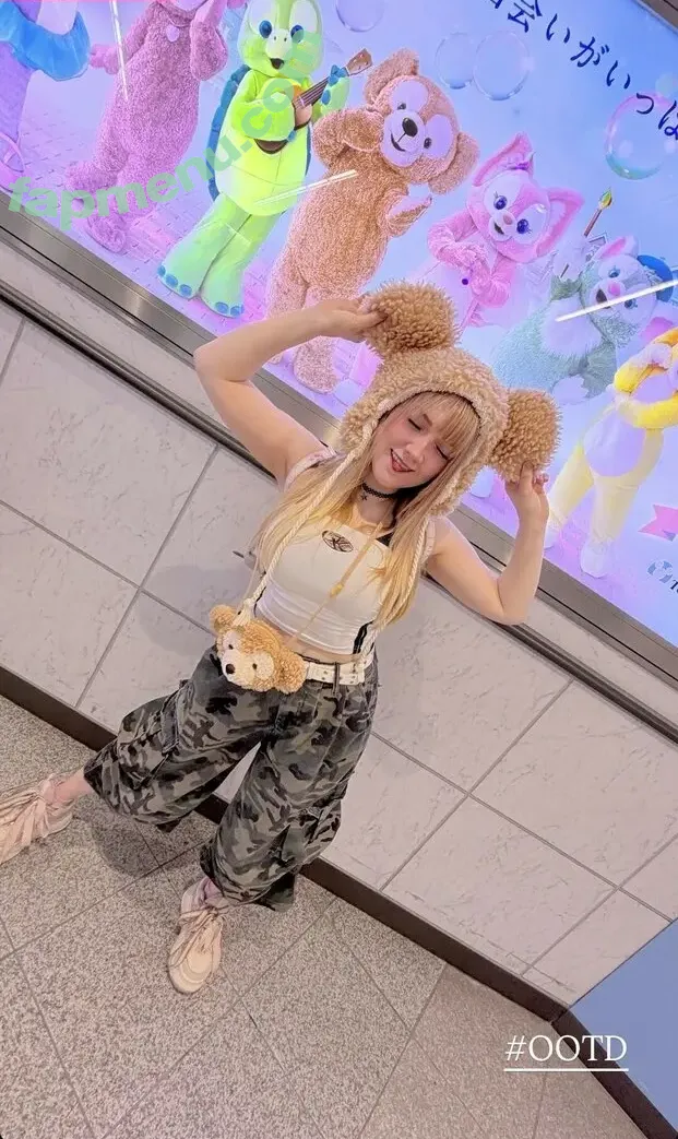 Abipop nude photo #0018 (abi.baby)