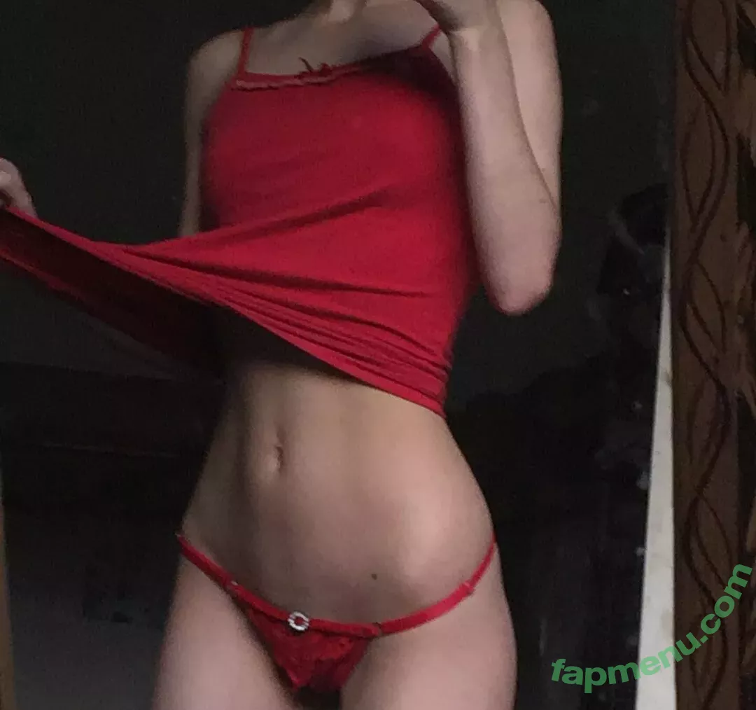 Aboutsoffy nude photo #0074 (4boutsoffy / alexscared / hellwh0r3)