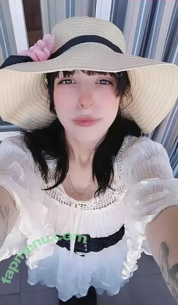 Aboutsoffy nude photo #0112 (4boutsoffy / alexscared / hellwh0r3)