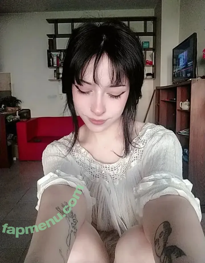 Aboutsoffy nude photo #0113 (4boutsoffy / alexscared / hellwh0r3)