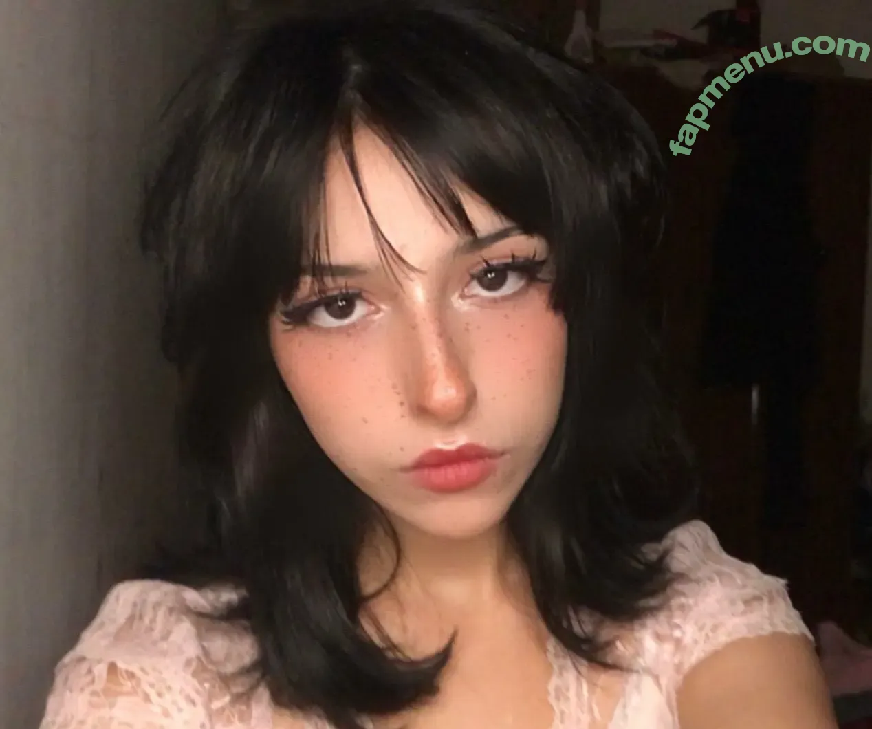 Aboutsoffy nude photo #0114 (4boutsoffy / alexscared / hellwh0r3)
