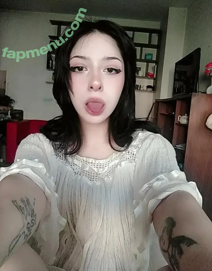 Aboutsoffy nude photo #0116 (4boutsoffy / alexscared / hellwh0r3)