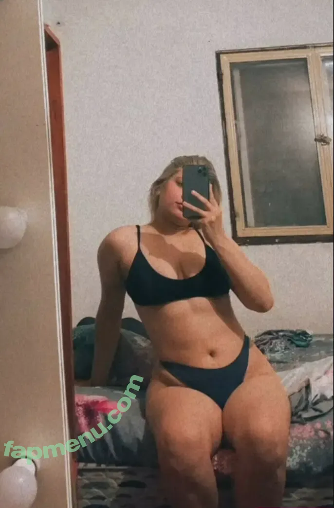 Abril Buffet nude photo #0022 (abrilbuffet / buabii)