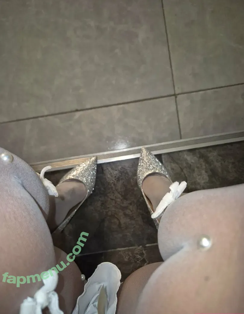 abrilvalen23 nude photo #0045 (abrilvalentinamejia)