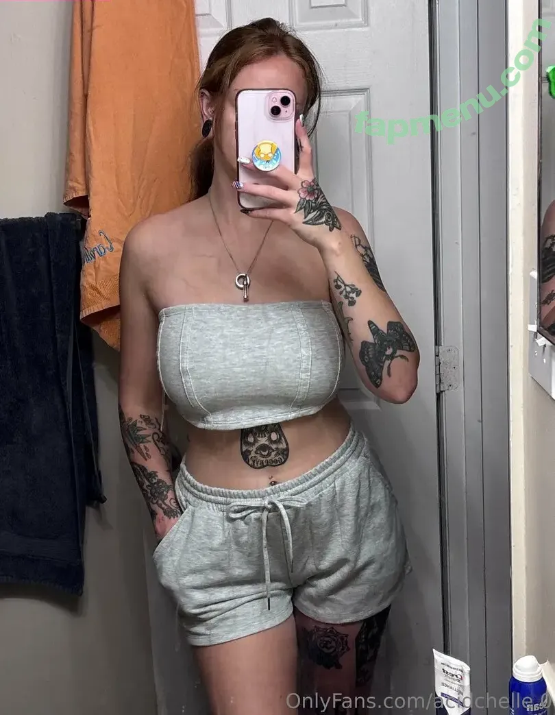 acidchelle.0 nude photo #0089 (acidchloe)